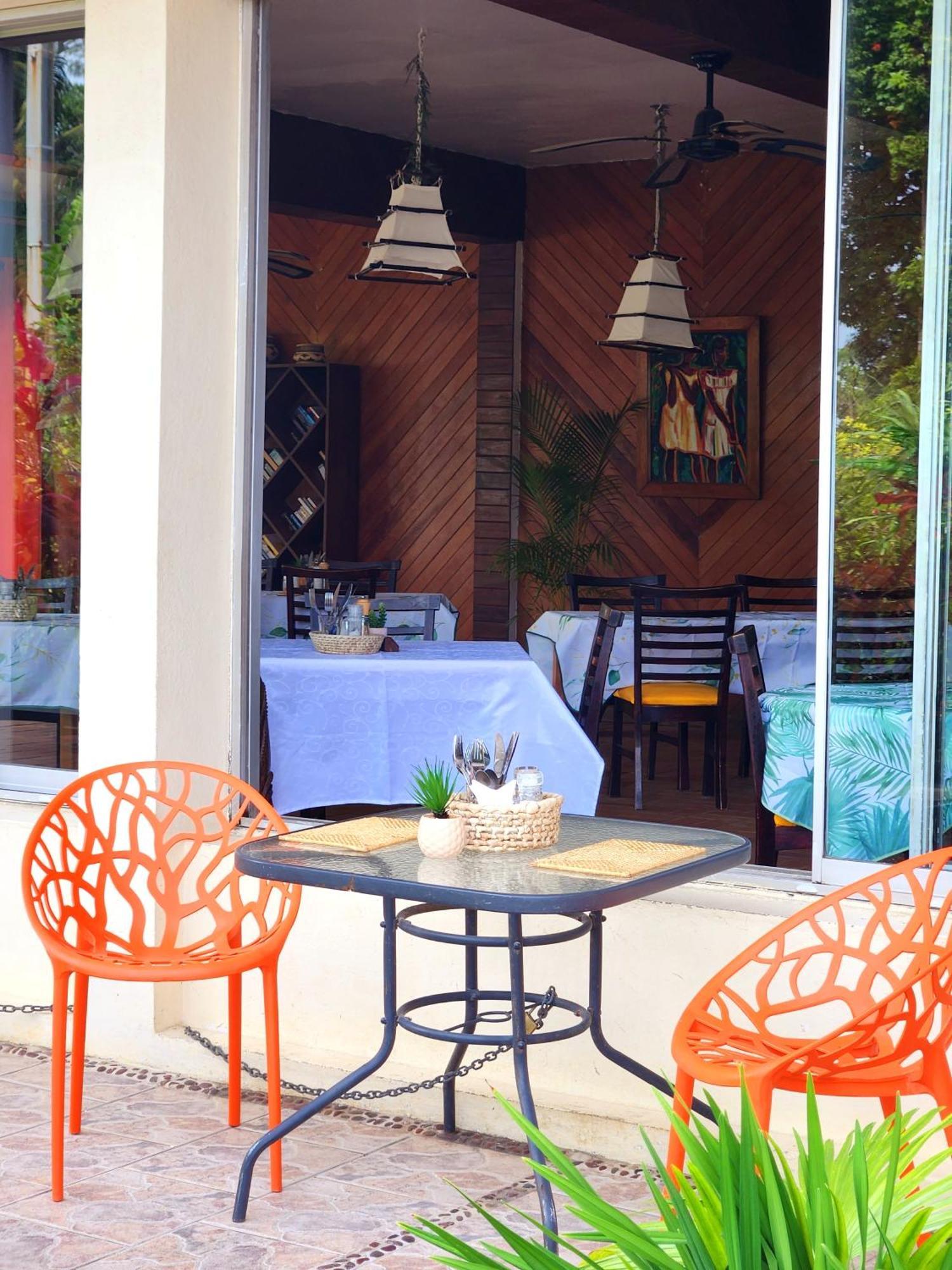 Hotel Santo Vanuatu Luganville Extérieur photo
